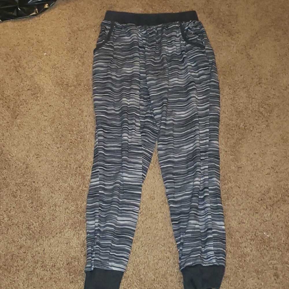 2 Stretchy Sweatpants